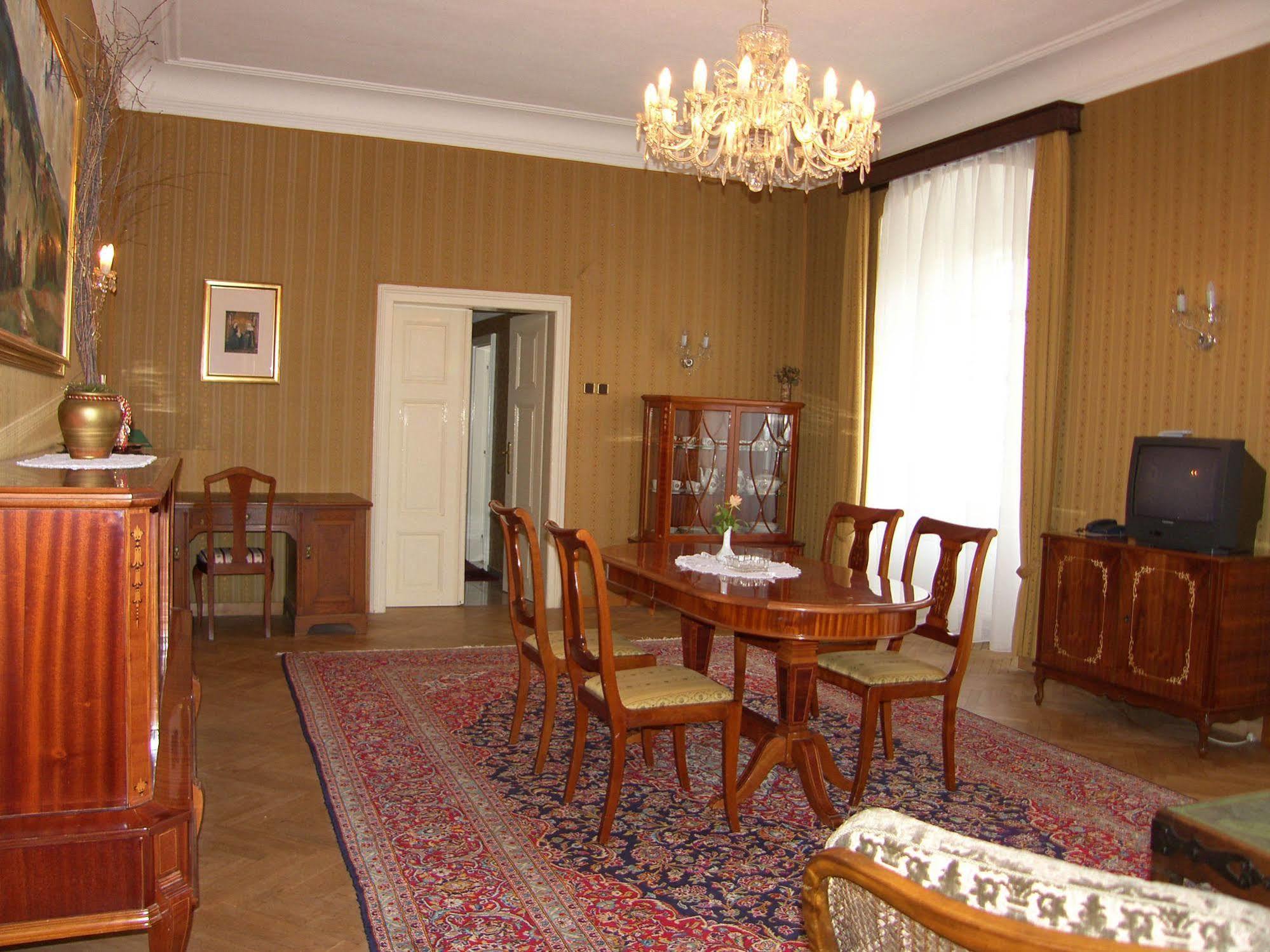 Schlosshotel Zamek Zdíkov Екстериор снимка