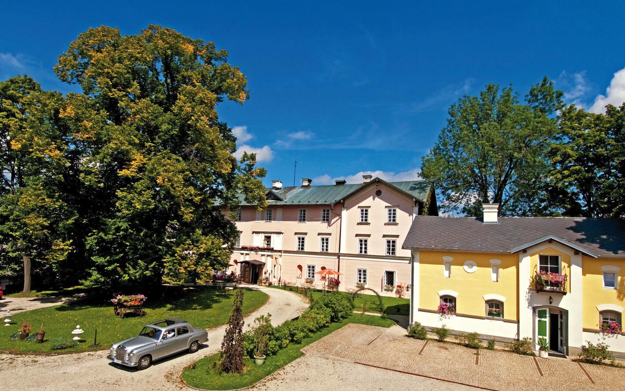 Schlosshotel Zamek Zdíkov Екстериор снимка