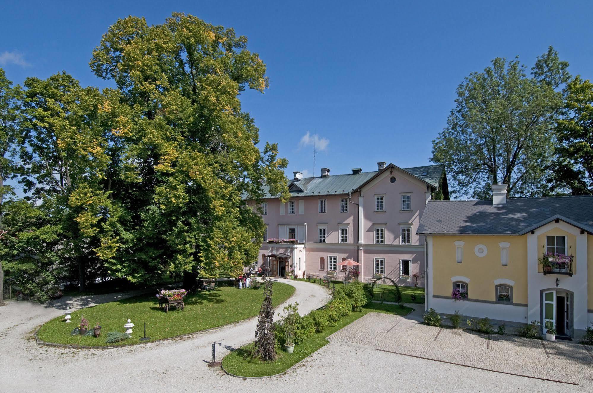 Schlosshotel Zamek Zdíkov Екстериор снимка